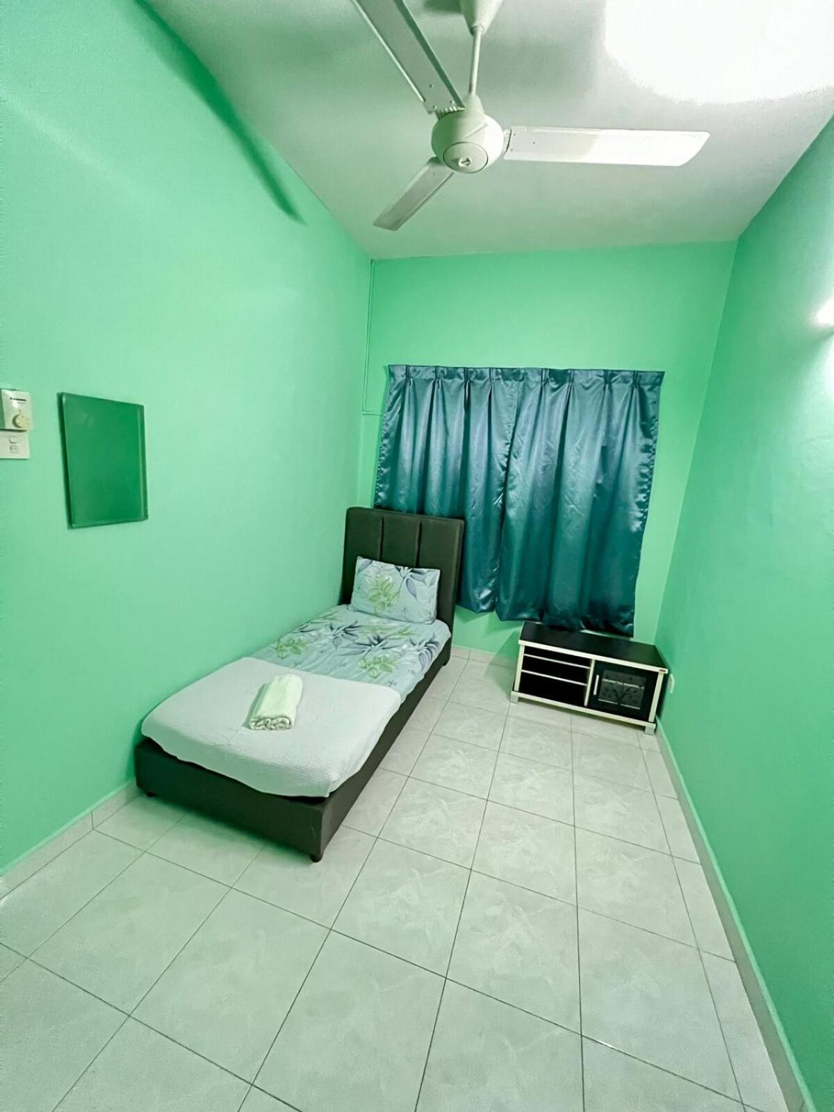 Rini Utama Homestay Skudai Luaran gambar