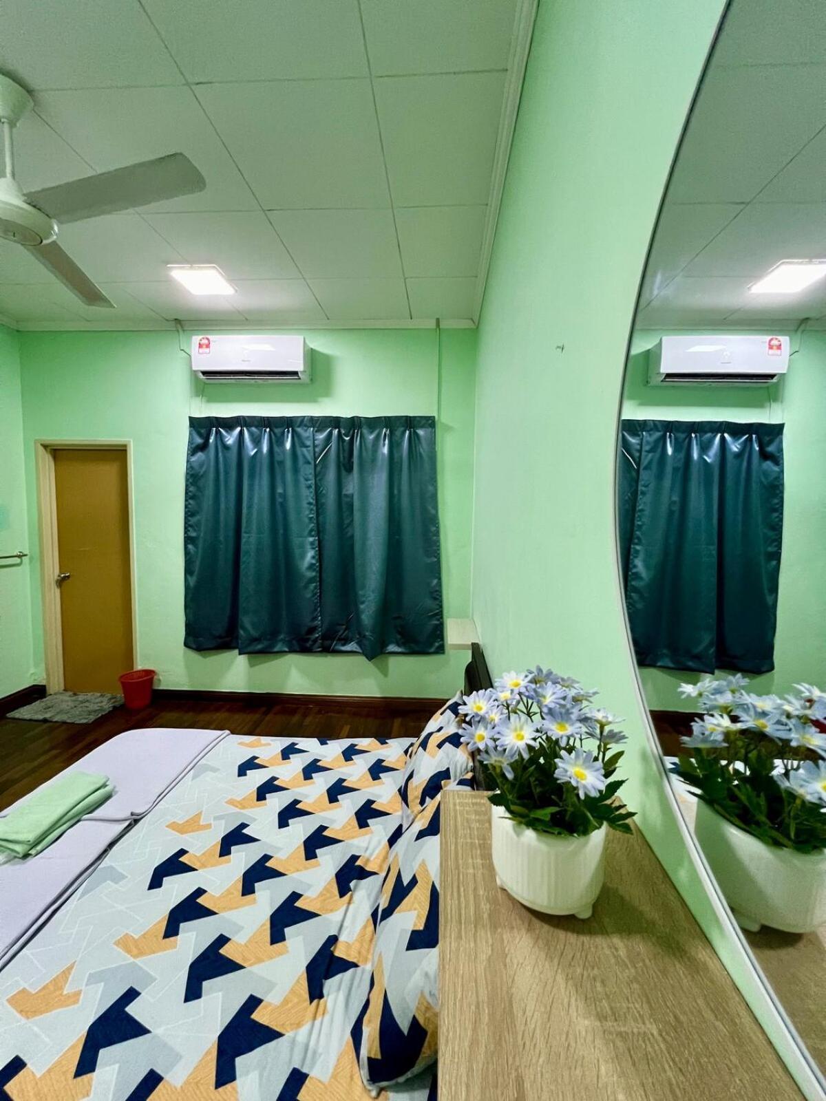 Rini Utama Homestay Skudai Luaran gambar