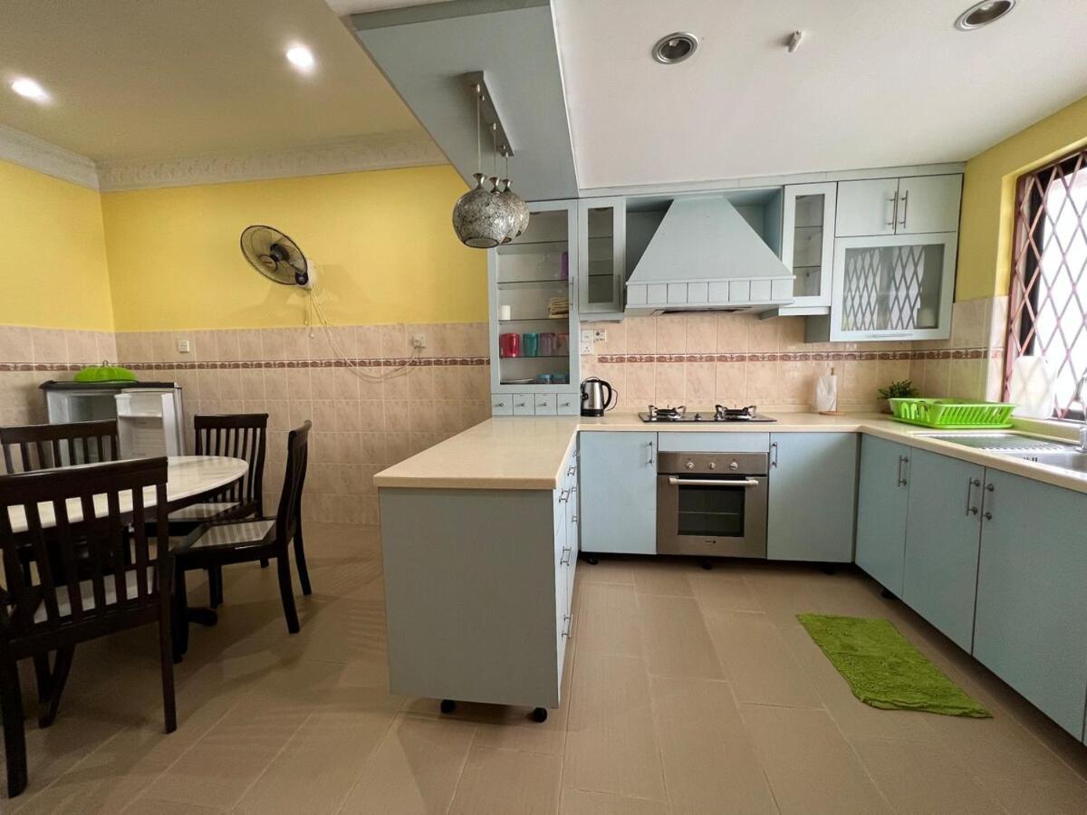 Rini Utama Homestay Skudai Luaran gambar