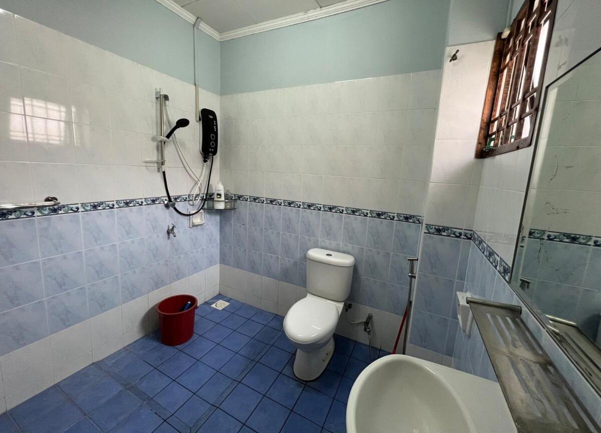 Rini Utama Homestay Skudai Luaran gambar