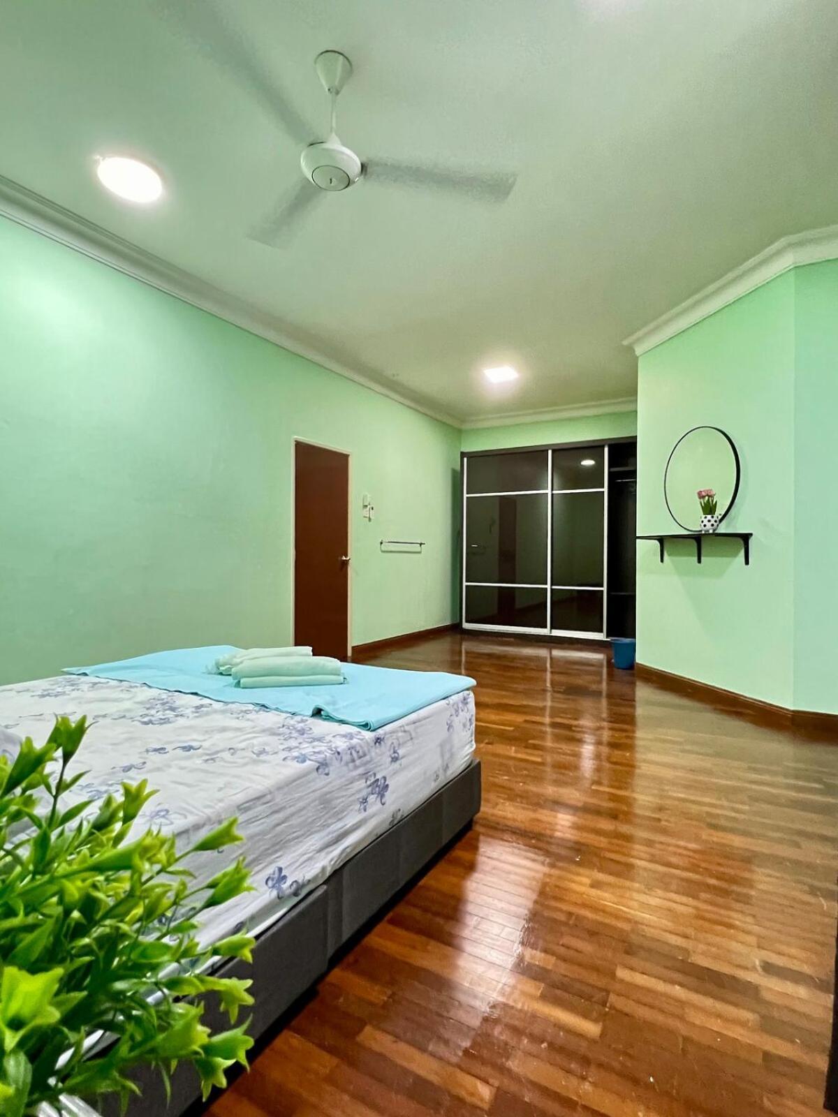 Rini Utama Homestay Skudai Luaran gambar