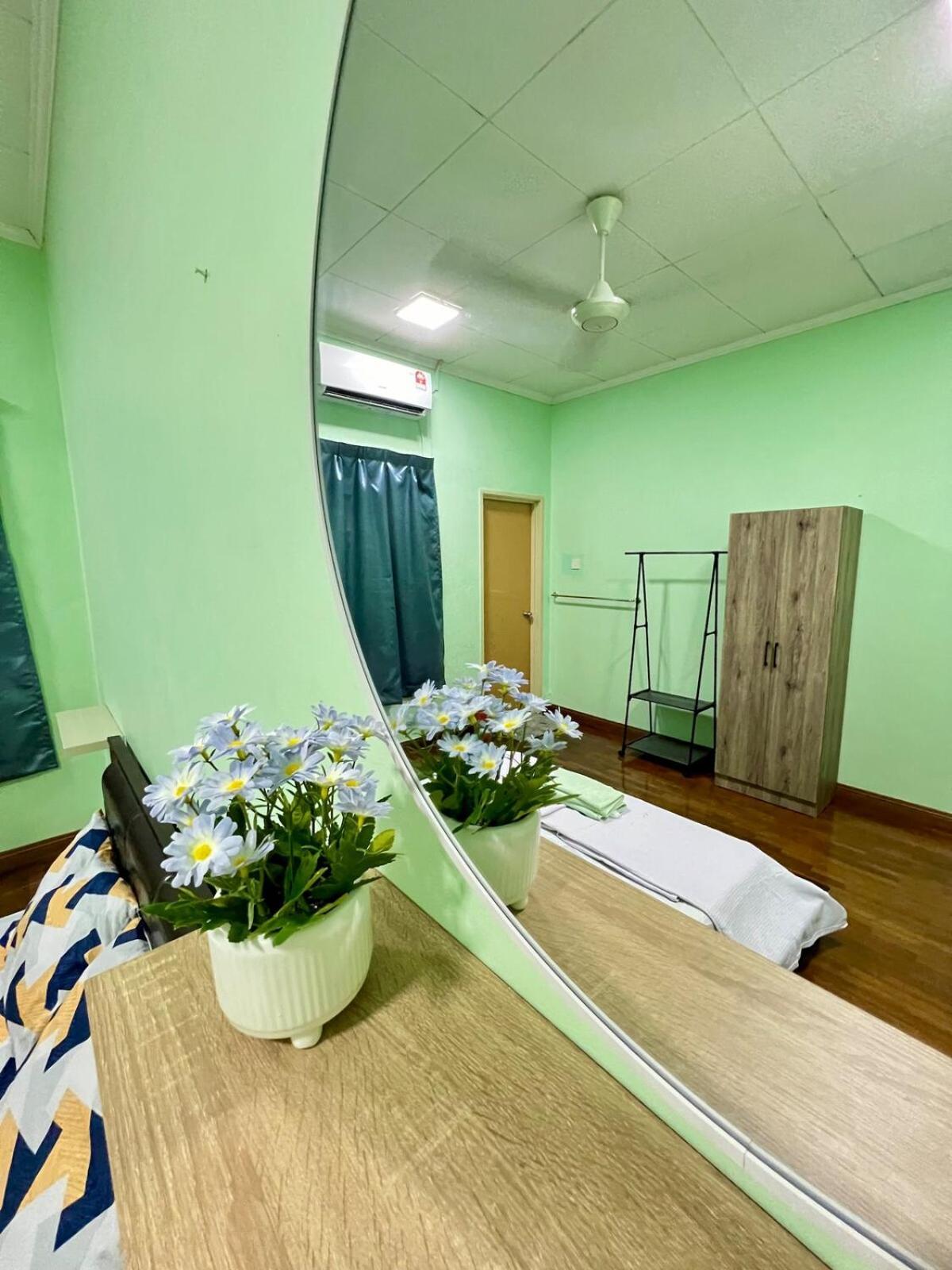 Rini Utama Homestay Skudai Luaran gambar