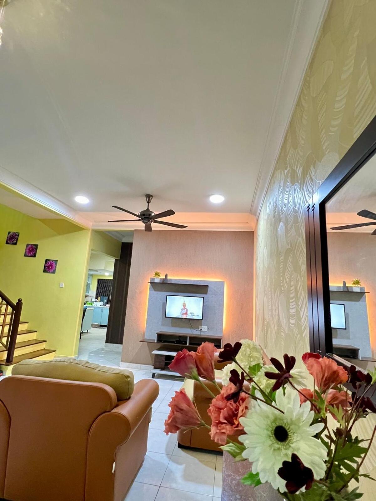 Rini Utama Homestay Skudai Luaran gambar